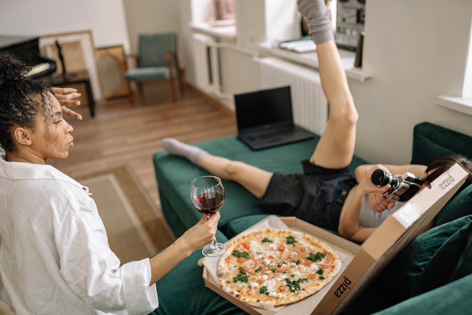 Hältzeit von Pizza im Kühlschrank