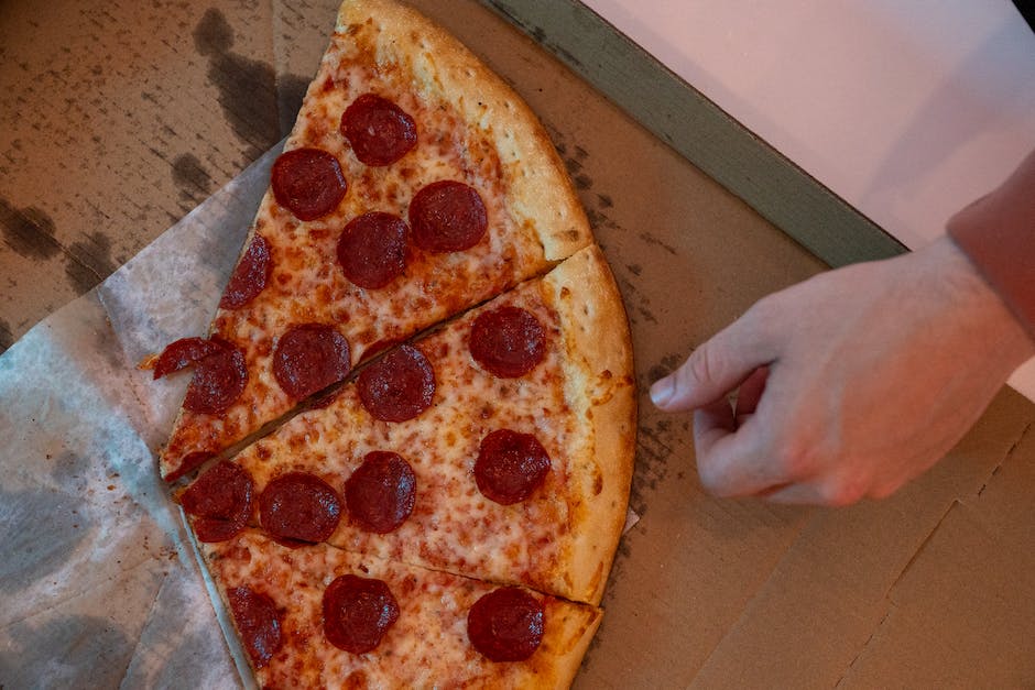 Warum wird eine runde Pizza in einer viereckigen Schachtel verschickt?