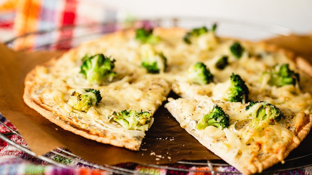 pizza mit brokkoli