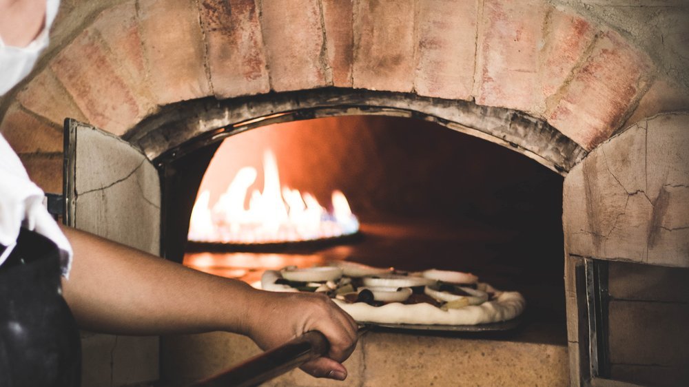 wie lange braucht eine pizza bei 200 grad